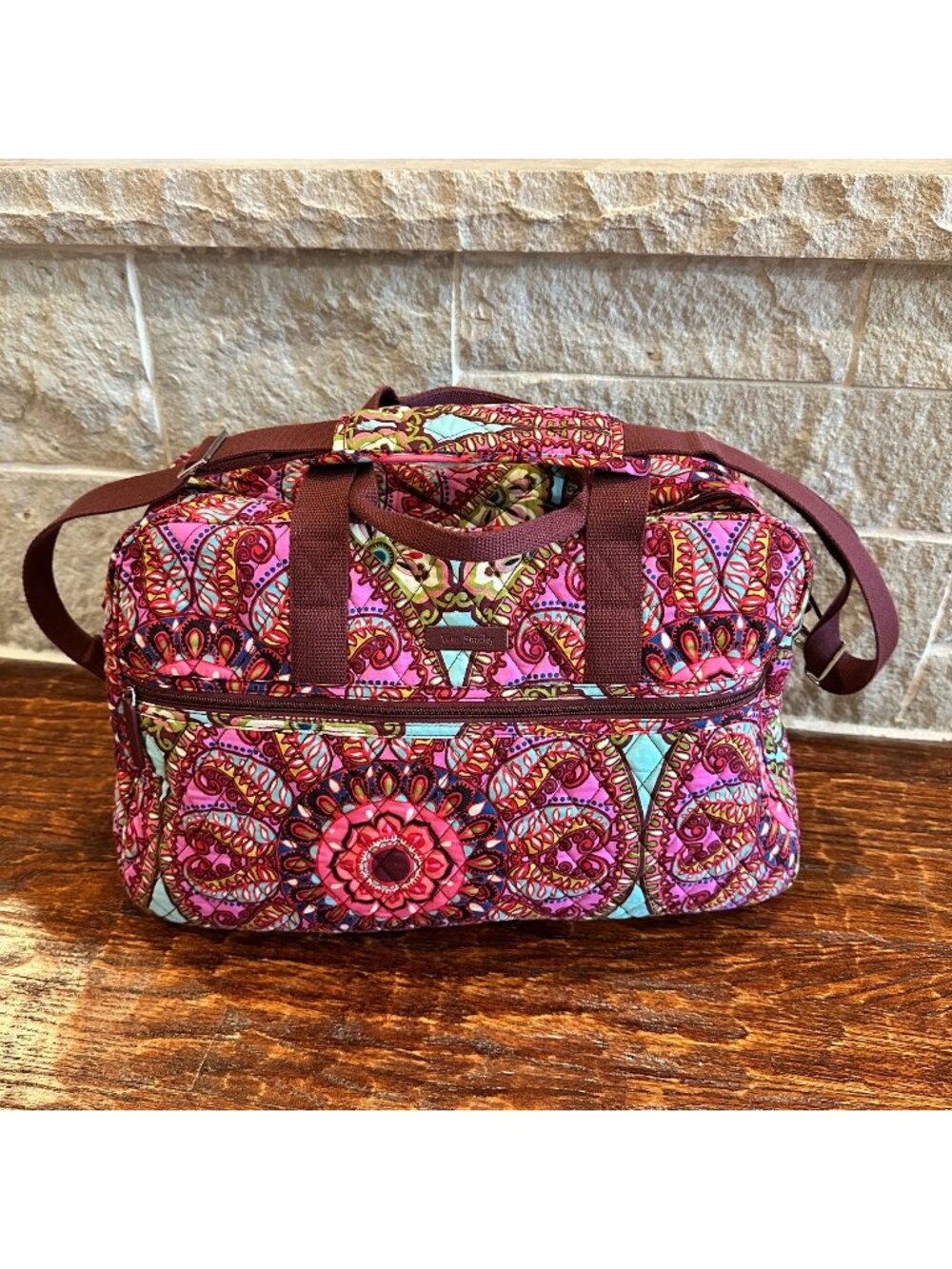 EUC, Vera Bradley, Medium Traveler Bag, Resort Medallion Print